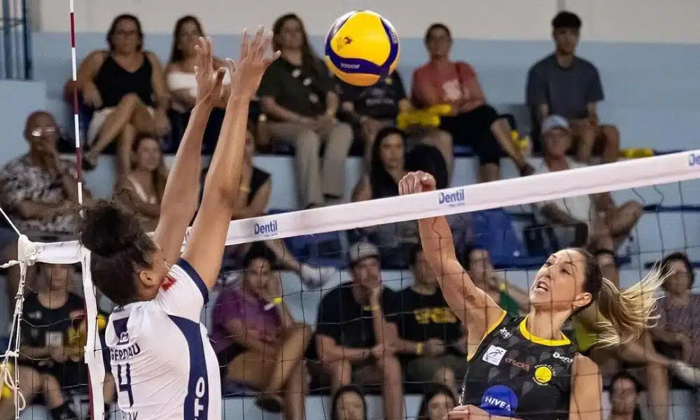 Praia Clube vs Mina