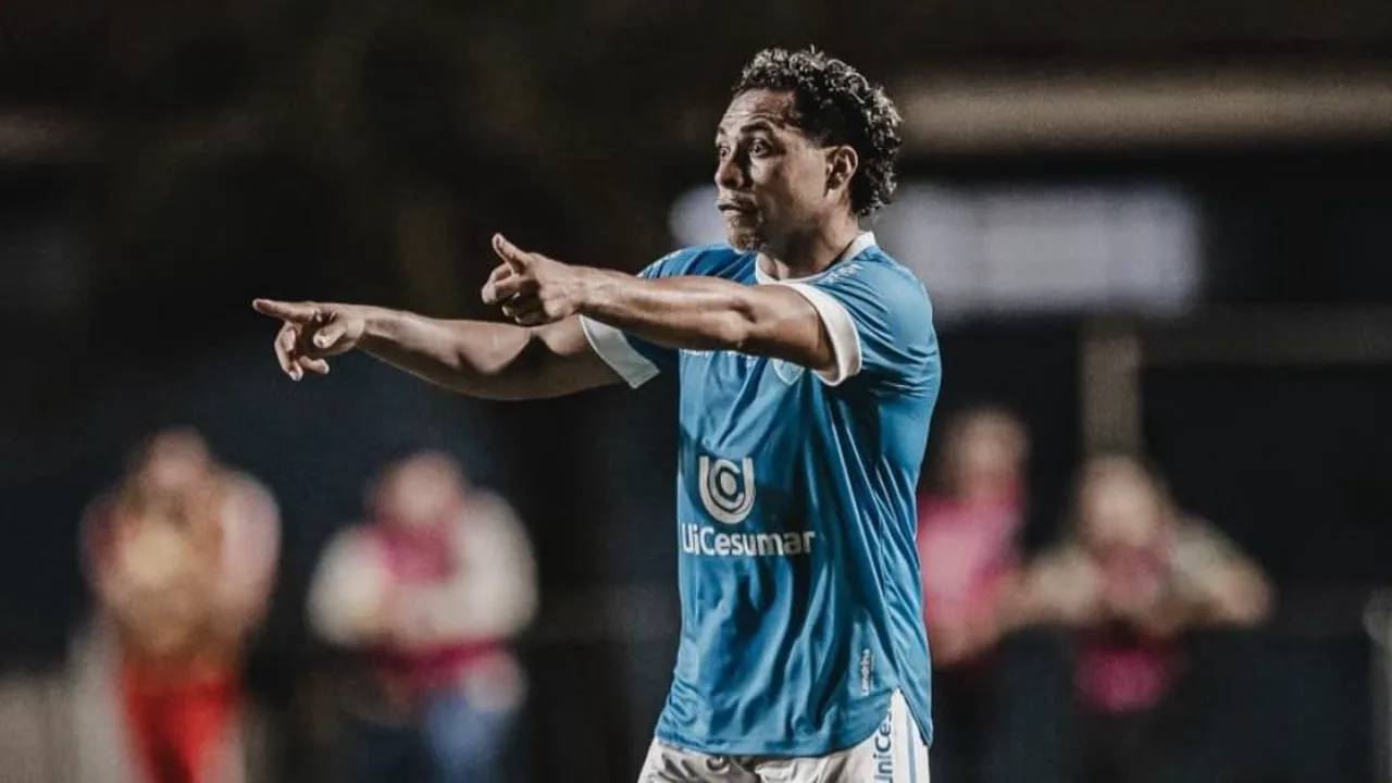 Vitor Jacaré, atacante do Londrina, em campo pela Série B do Brasileirão 2026
