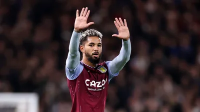 Douglas Luiz ou Marcus Tavernier: quem domina o meio-campo da Premier League agora