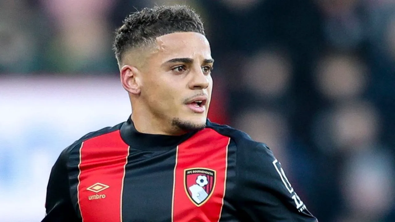 Max Aarons, zagueiro do AFC Bournemouth, em ação na Premier League 2025/2026