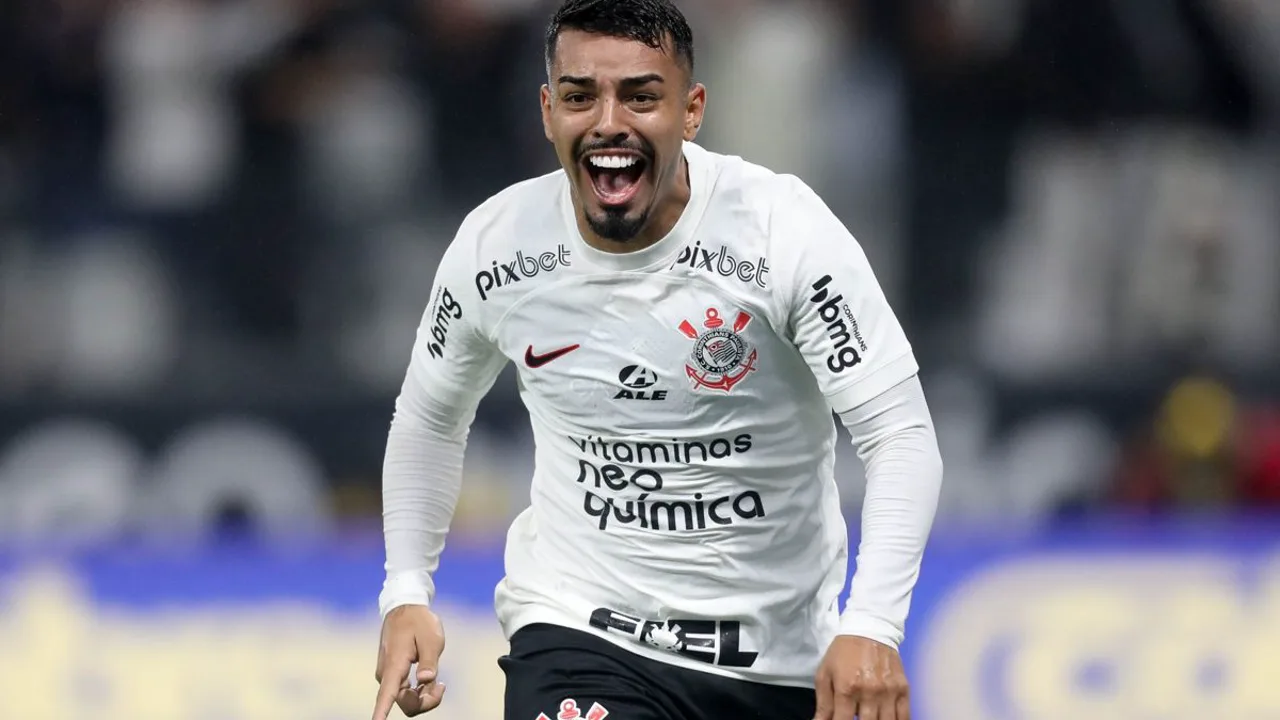 Matheus Bidu, lateral-esquerdo do Corinthians, em ação durante partida do Brasileirão Série A 2026