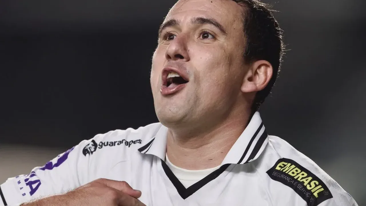 Maguinho, zagueiro do Operário PR, em ação durante partida da Brasileirão Série B 2026