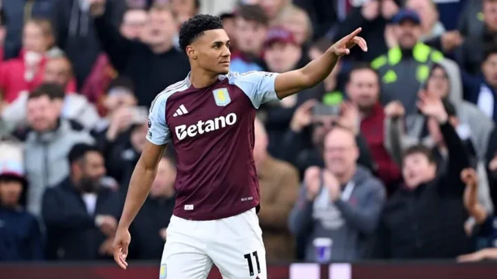 Ollie Watkins pelo Aston Villa e Alexander Isak pelo Liverpool em lances de gol na Premier League 2025/2026