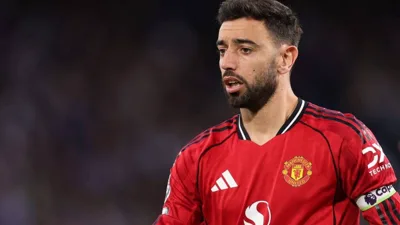 Bruno Fernandes ou Bruno Guimarães: dois meias, uma Premier League, funções opostas