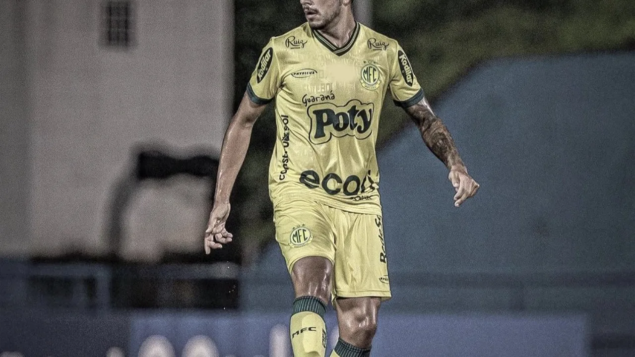 Yuri Lima Lara, meia do Mirassol, com a camisa 5 durante partida do Brasileirão Série A 2026