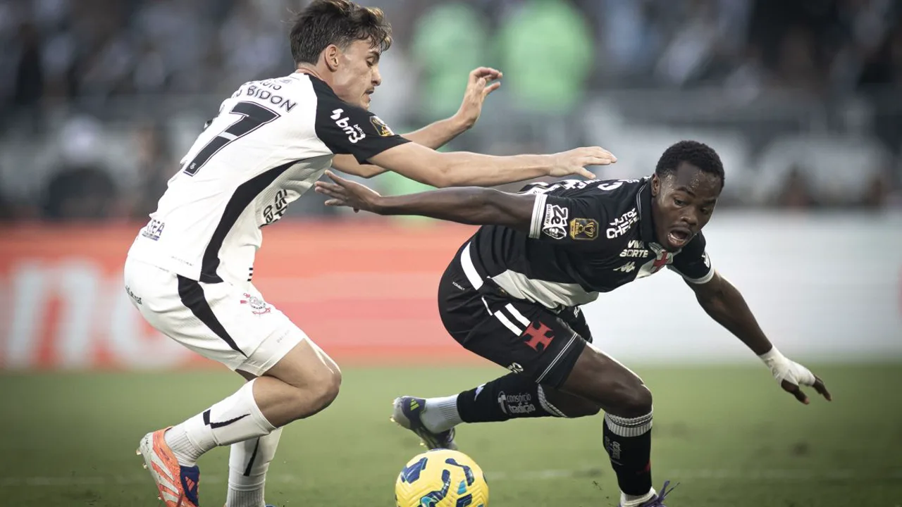 Aderlan, zagueiro do Juventude, com a camisa 13 em partida do Brasileirão Série A 2026