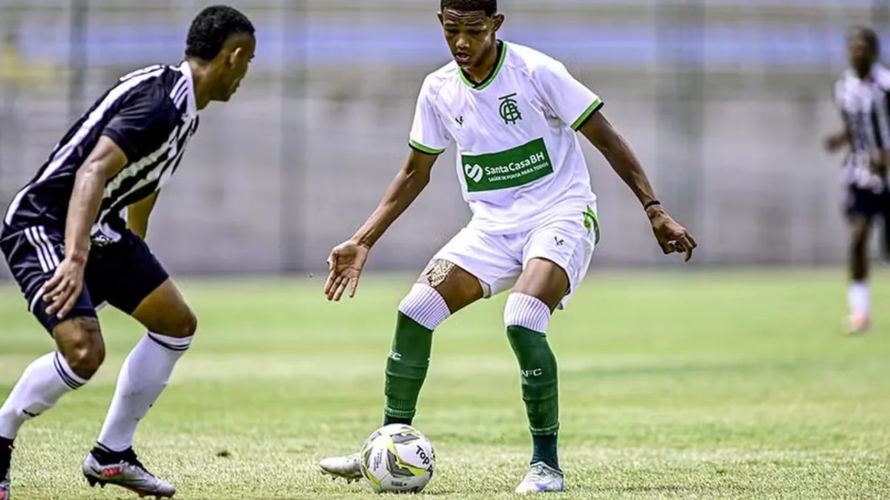 Matías Segovia comemora gol pelo América Mineiro contra o Ceará na Série B 2026 no CT Flávio Pentagna Guimarães
