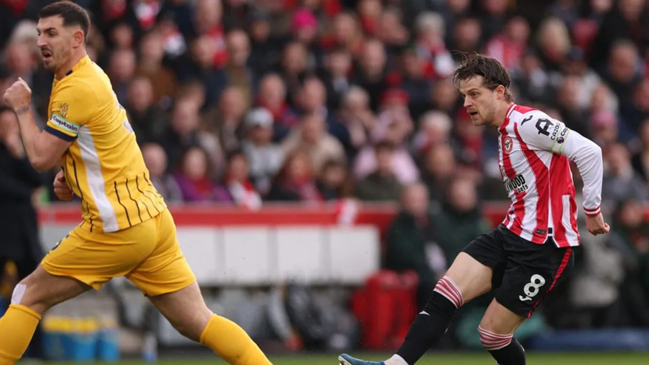 Mathias Jensen pelo Brentford e Martin Ødegaard pelo Arsenal em lances da Premier League 2025/26