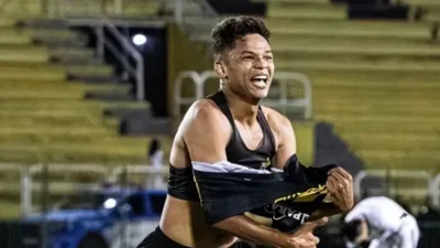 Ygor Catatau, atacante do Volta Redonda, em ação pela Série B do Brasileirão 2026