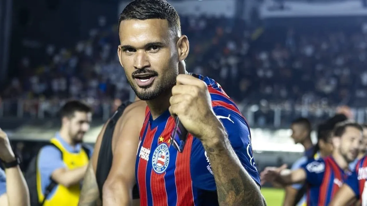Willian José pelo Bahia e William Pottker pela Ponte Preta em lances de ataque no Brasileirão 2026