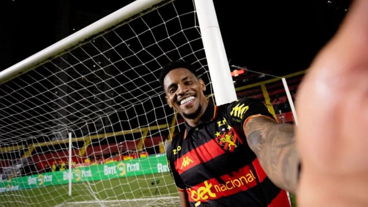 Felipinho, zagueiro do Sport Recife com a camisa 60, em ação no Brasileirão Série A 2026