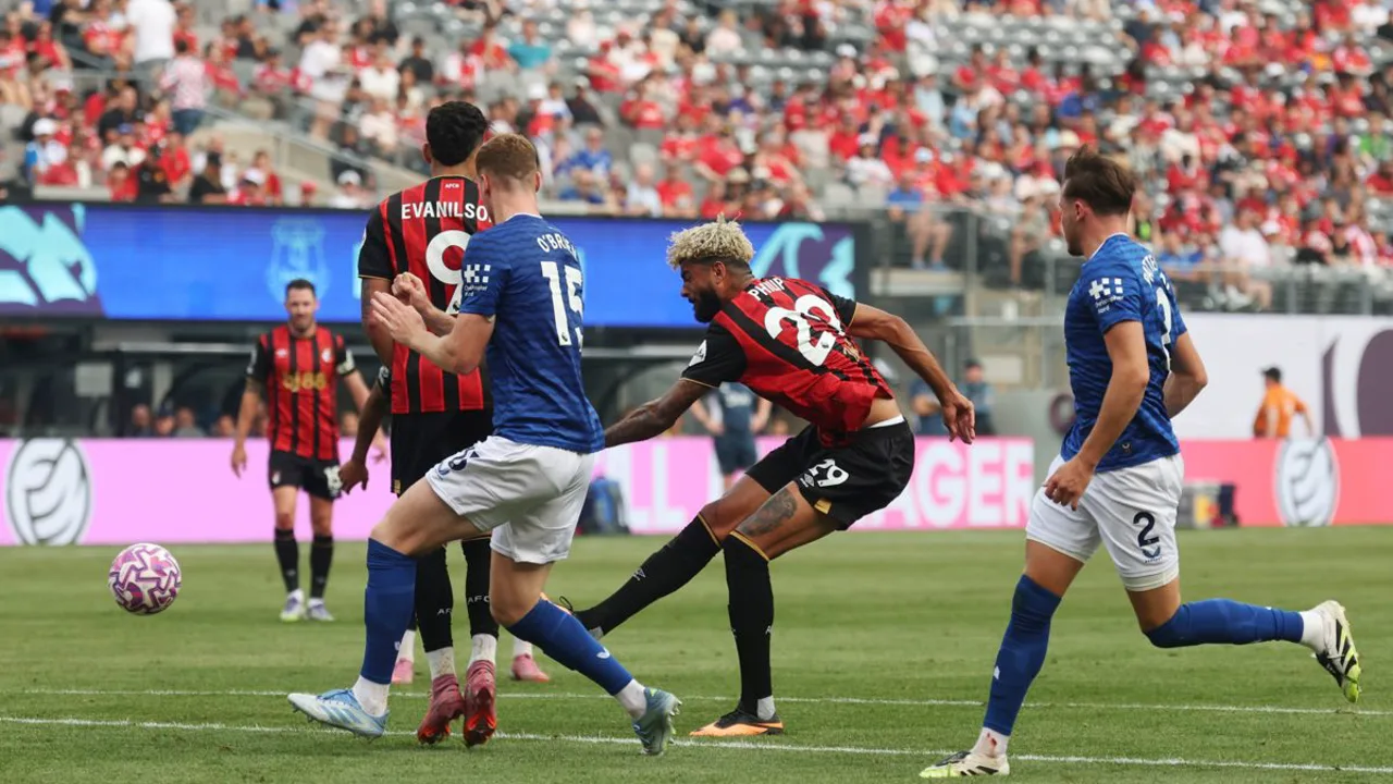 Evanilson pelo Bournemouth e Alex Iwobi pelo Fulham em lances da Premier League 2025/2026