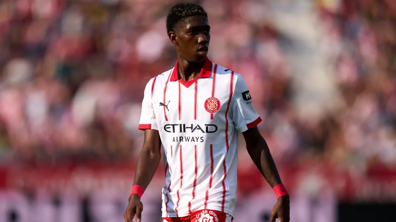 Yáser Asprilla, atacante colombiano do Team Durant, em ação pela Champions League 2025/2026