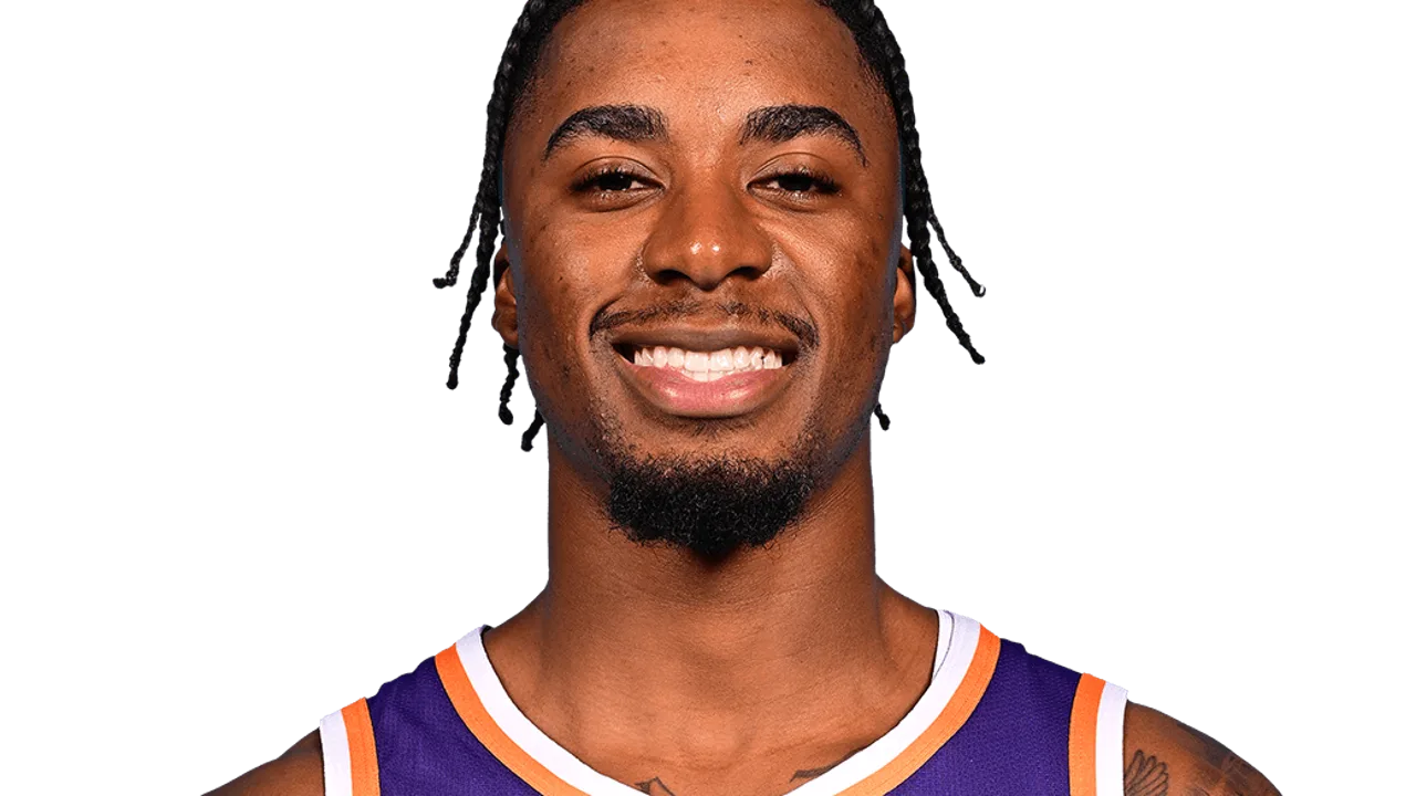 Duke Jr. David, guard número 7 do Phoenix Suns, em ação na quadra durante a temporada NBA 2025-2026