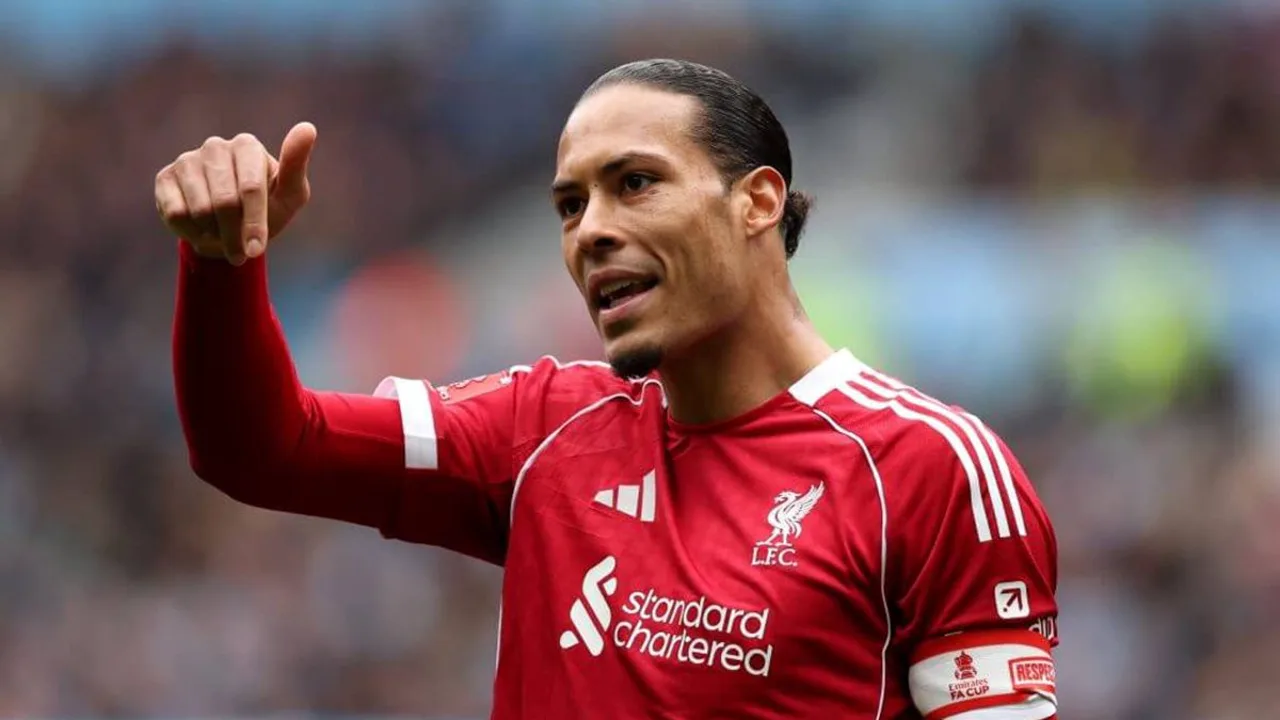 Virgil van Dijk, zagueiro do Liverpool, em ação defensiva pela Premier League 2026/27